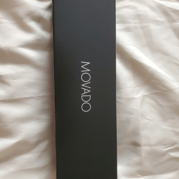 Movado bold ladies watch with Swarovski Crystal's - Picture 6 of 6